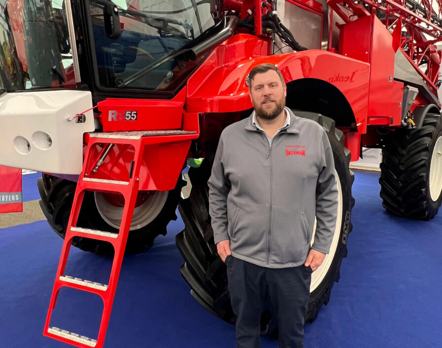 tom-jenkinson-with-bateman-rb55 Tom Jenkinson with a Bateman RB55 crop sprayer