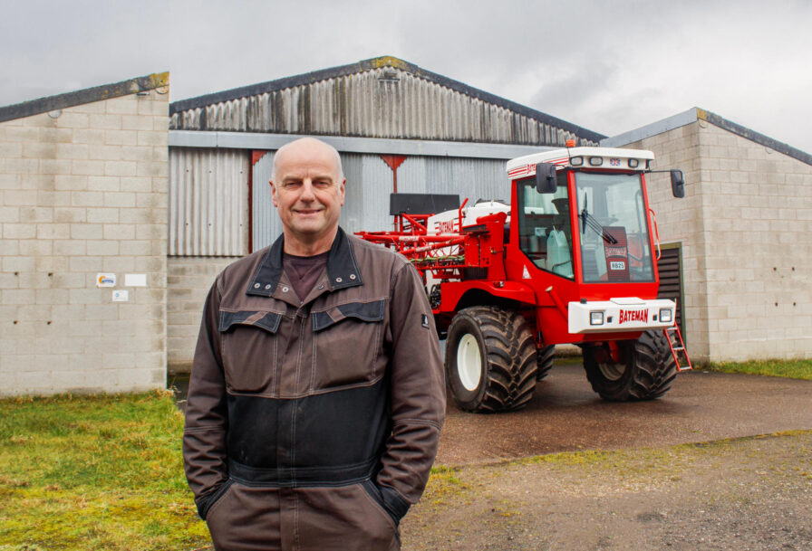 jon-wheeler-with-his-2004-rb25-bateman-crop-sprayer Jon Wheeler with his 2004 RB25 Bateman crop sprayer