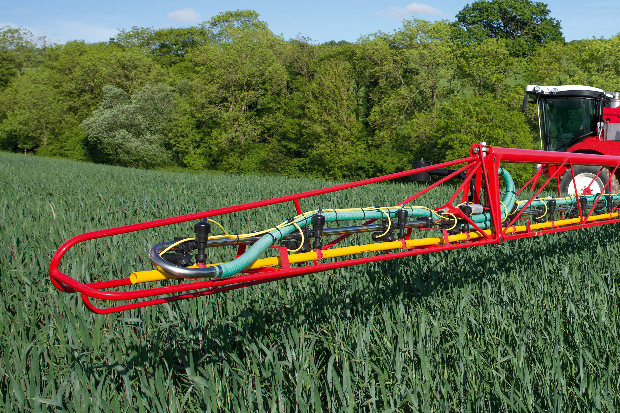 Accurate fertiliser system