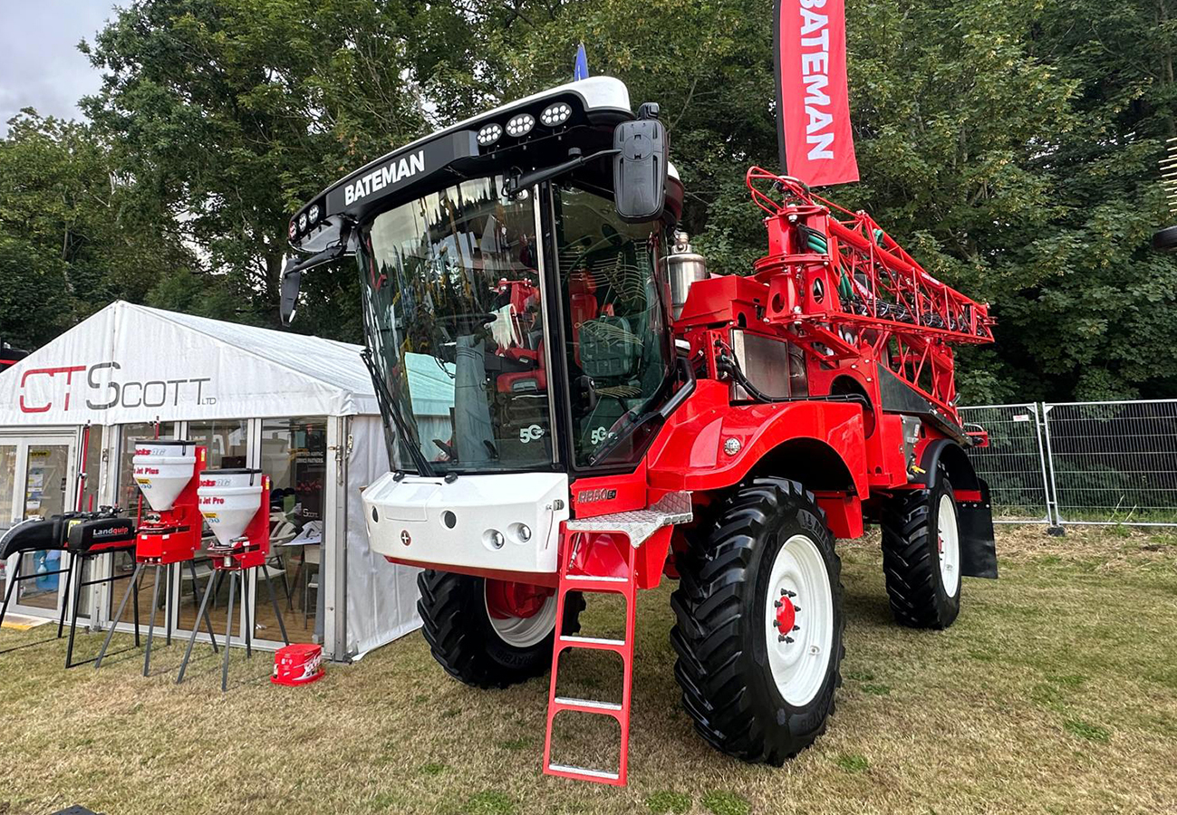 bateman-rb50-crop-sprayer-on-the-c-t-scott-stand Bateman RB50 on the CT Scott Stand